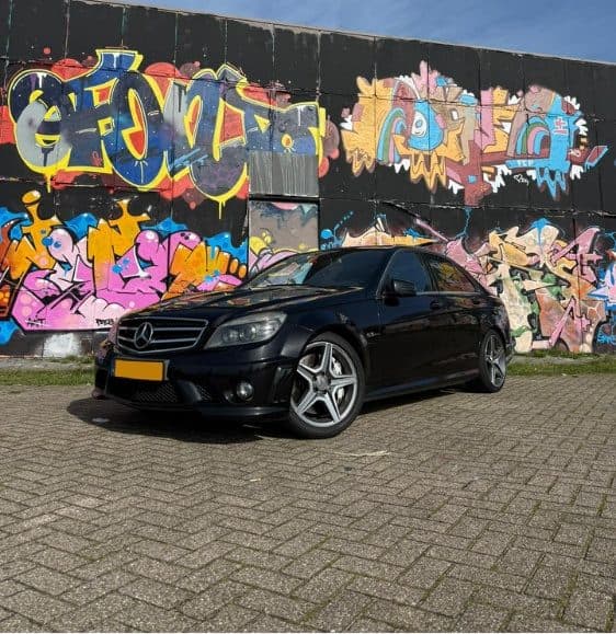 Mercedes-Benz C63 AMG